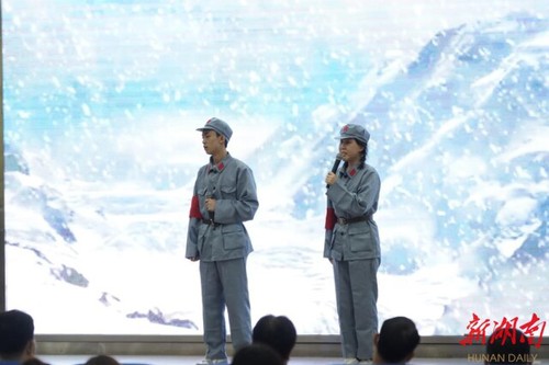 九州线上平台:诵读红色经典 弘扬红色精神