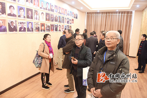 九州线上平台：举行纪念恢复高考四十周年暨77级校友返校活动